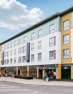 Travelodge Farnborough Central