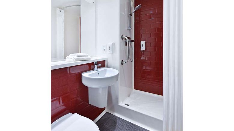 Emergency Plumber in Woking Surrey - Local Plumber In Woking Call 01483 323  146