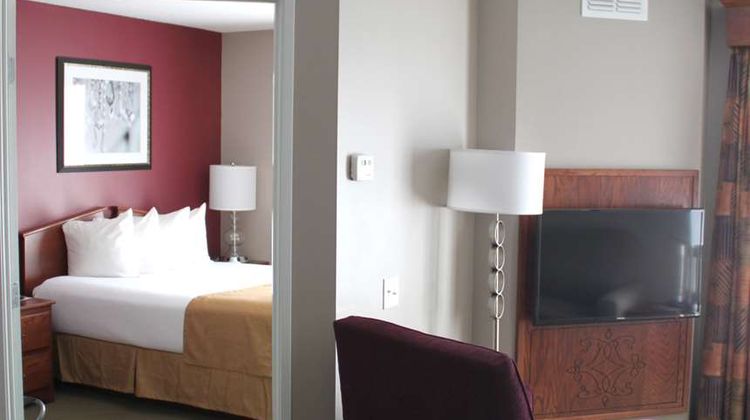 GrandStay Hotel & Suites Ames Room