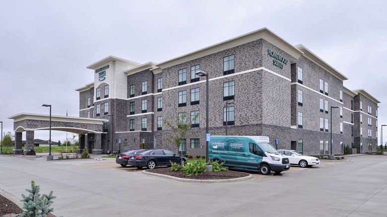 <b>Homewood Suites Des Moines Airport Exterior</b>. Images powered by <a href="https://iceportal.shijigroup.com/" title="IcePortal" target="_blank">IcePortal</a>.