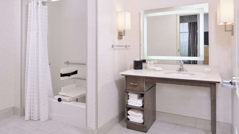 <b>Homewood Suites Des Moines Airport Room</b>. Images powered by <a href="https://iceportal.shijigroup.com/" title="IcePortal" target="_blank">IcePortal</a>.