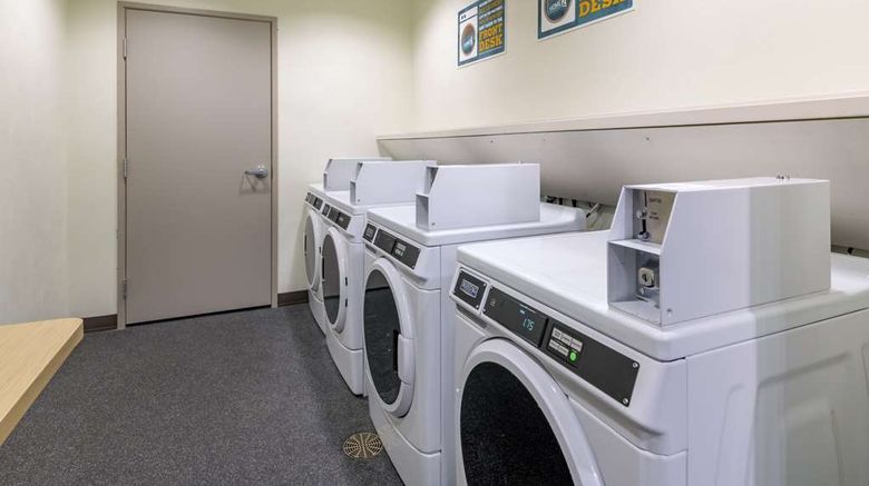 <b>Home2 Suites by Hilton Kingman Lobby</b>. Images powered by <a href="https://iceportal.shijigroup.com/" title="IcePortal" target="_blank">IcePortal</a>.