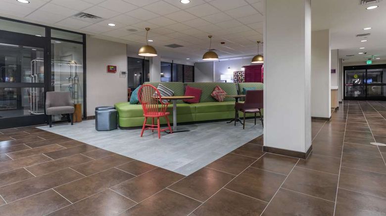 <b>Home2 Suites by Hilton Kingman Lobby</b>. Images powered by <a href="https://iceportal.shijigroup.com/" title="IcePortal" target="_blank">IcePortal</a>.