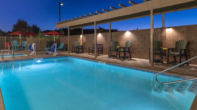 <b>Home2 Suites by Hilton Kingman Pool</b>. Images powered by <a href="https://iceportal.shijigroup.com/" title="IcePortal" target="_blank">IcePortal</a>.