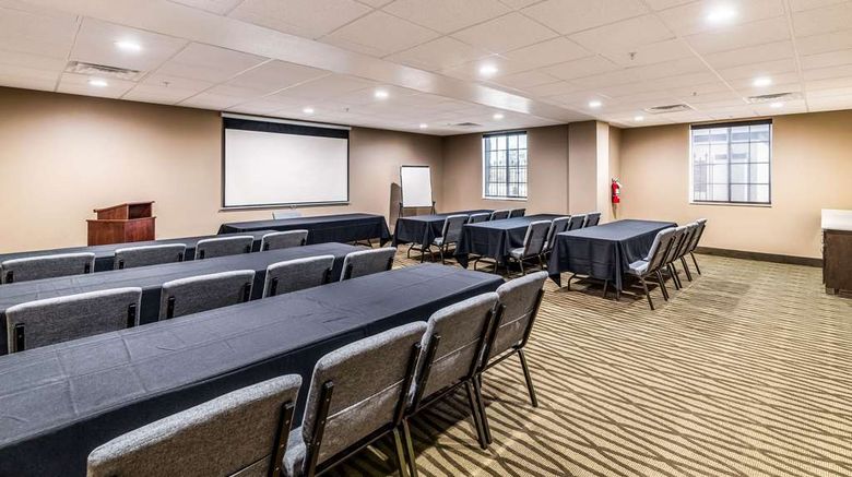 <b>Comfort Suites Arlington North Meeting</b>. Images powered by <a href="https://iceportal.shijigroup.com/" title="IcePortal" target="_blank">IcePortal</a>.