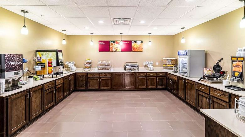<b>Comfort Suites Arlington North Restaurant</b>. Images powered by <a href="https://iceportal.shijigroup.com/" title="IcePortal" target="_blank">IcePortal</a>.