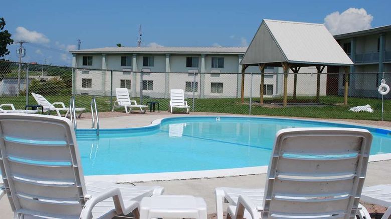 <b>Travelodge Watertown Pool</b>. Images powered by <a href="https://iceportal.shijigroup.com/" title="IcePortal" target="_blank">IcePortal</a>.