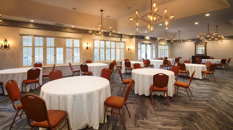 <b>Maison St Charles by Hotel RL Ballroom</b>. Images powered by <a href="https://iceportal.shijigroup.com/" title="IcePortal" target="_blank">IcePortal</a>.