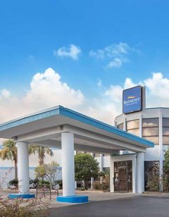 Baymont Inn & Suites