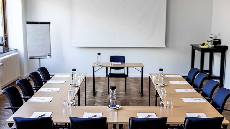 <b>Scandic The Mayor Hotel Meeting</b>. Images powered by <a href="https://iceportal.shijigroup.com/" title="IcePortal" target="_blank">IcePortal</a>.