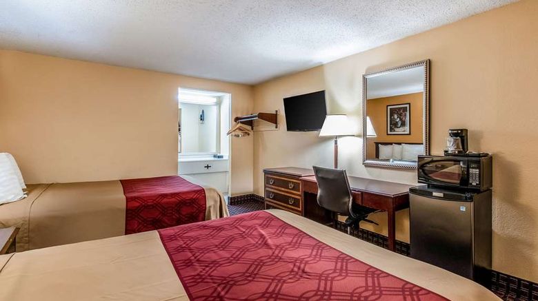 <b>Rodeway Inn Dayton South/Miamisburg Room</b>. Images powered by <a href="https://iceportal.shijigroup.com/" title="IcePortal" target="_blank">IcePortal</a>.