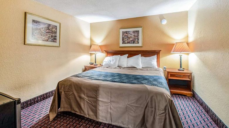 <b>Rodeway Inn Dayton South/Miamisburg Suite</b>. Images powered by <a href="https://iceportal.shijigroup.com/" title="IcePortal" target="_blank">IcePortal</a>.