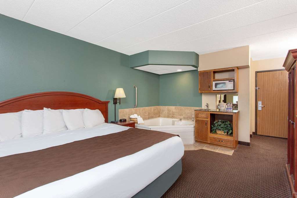 AmericInn by Wyndham Chippewa Falls Chippewa Falls WI Hotels