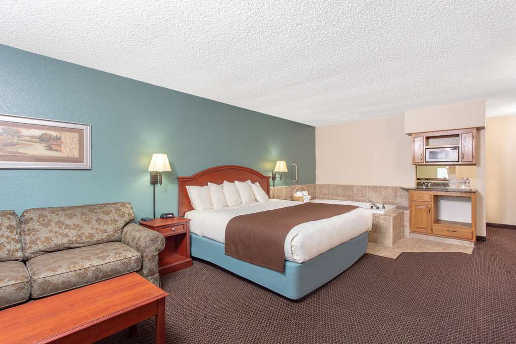 AmericInn by Wyndham Chippewa Falls Chippewa Falls WI Hotels