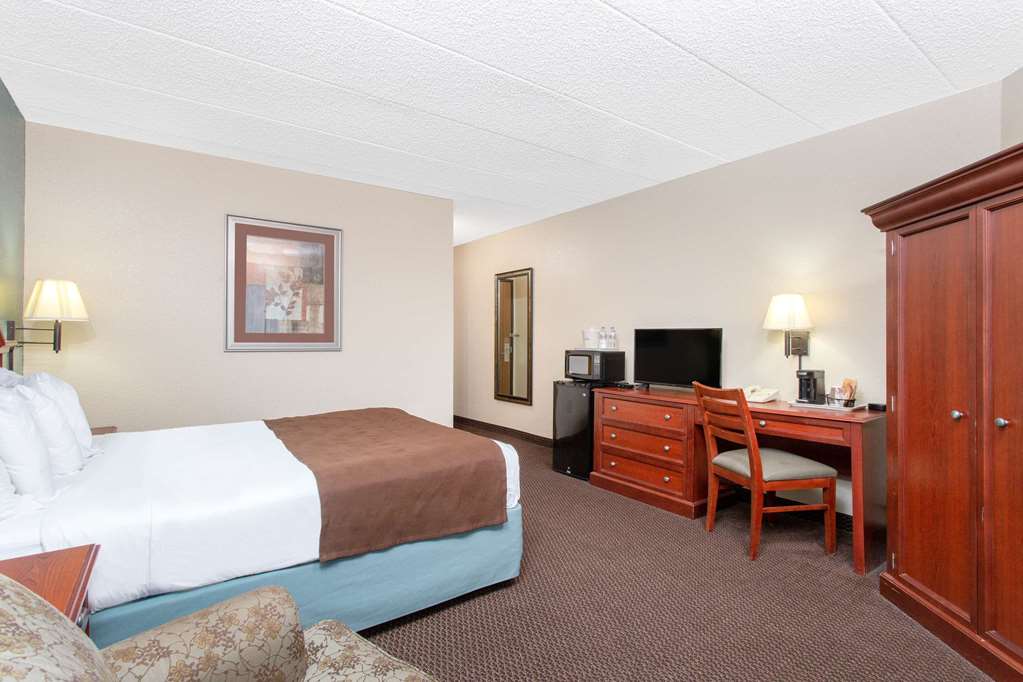 AmericInn by Wyndham Chippewa Falls Chippewa Falls WI Hotels