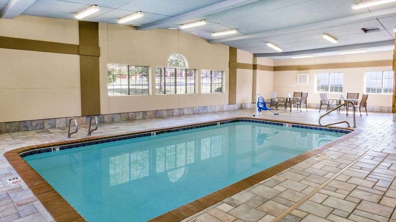 <b>AmericInn by Wyndham Des Moines Pool</b>. Images powered by <a href="https://iceportal.shijigroup.com/" title="IcePortal" target="_blank">IcePortal</a>.