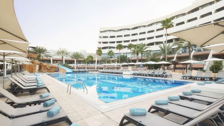 <b>Occidental Sharjah Grand Pool</b>. Images powered by <a href="https://iceportal.shijigroup.com/" title="IcePortal" target="_blank">IcePortal</a>.