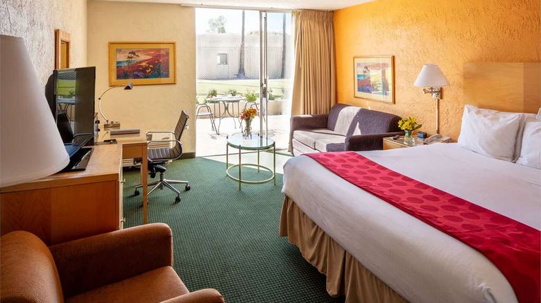 <b>Ramada Tucson Room</b>. Images powered by <a href="https://iceportal.shijigroup.com/" title="IcePortal" target="_blank">IcePortal</a>.