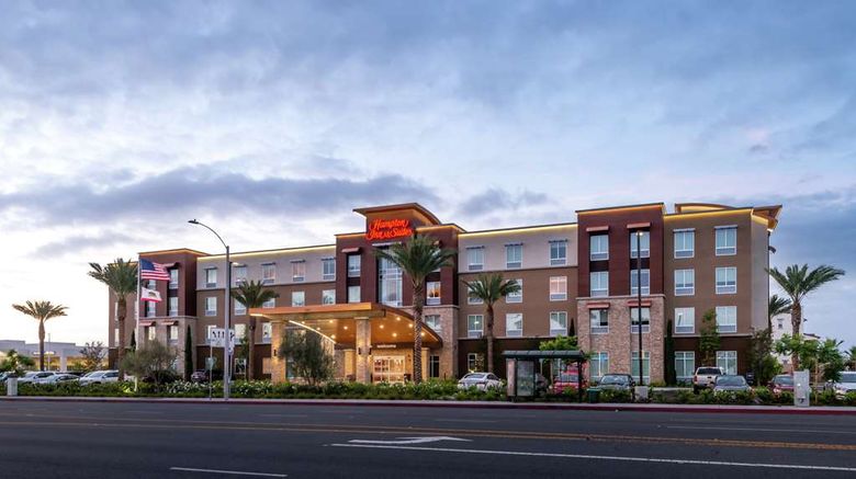 <b>Hampton Inn & Suites Buena Park Exterior</b>. Images powered by <a href="https://iceportal.shijigroup.com/" title="IcePortal" target="_blank">IcePortal</a>.