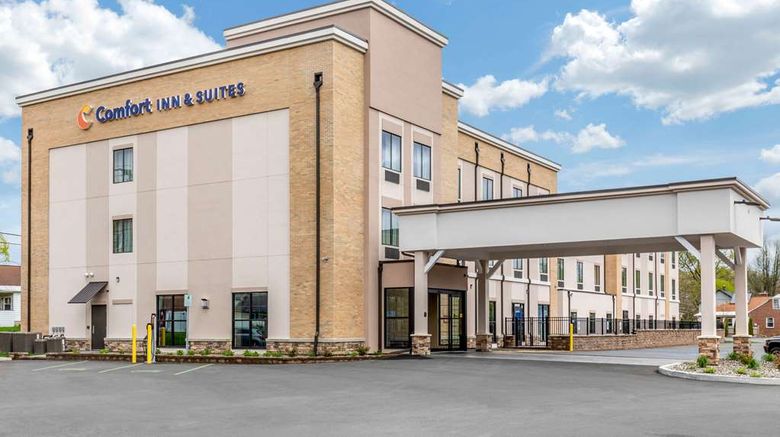Comfort Inn  and  Suites Schenectady Exterior. Images powered by <a href="https://iceportal.shijigroup.com" target="_blank" rel="noopener">Ice Portal</a>.