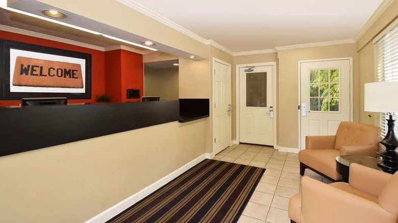 <b>Extended Stay America Stes Bwi Airport I Lobby</b>. Images powered by <a href="https://iceportal.shijigroup.com/" title="IcePortal" target="_blank">IcePortal</a>.
