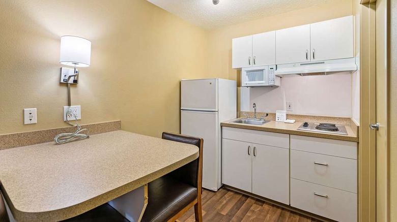 <b>Extended Stay America Suites Dc Reston Room</b>. Images powered by <a href="https://iceportal.shijigroup.com/" title="IcePortal" target="_blank">IcePortal</a>.