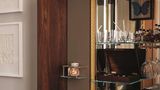 <b>The Cadogan, A Belmond Hotel Suite</b>. Images powered by <a href="https://iceportal.shijigroup.com/" title="IcePortal" target="_blank">IcePortal</a>.