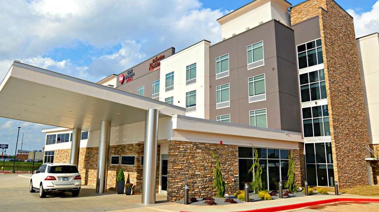 hotels in moore ok near i 35