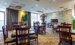 Monte Carlo Inn Airport Suites