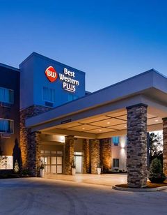 Best Western Plus Parkside Inn & Suites