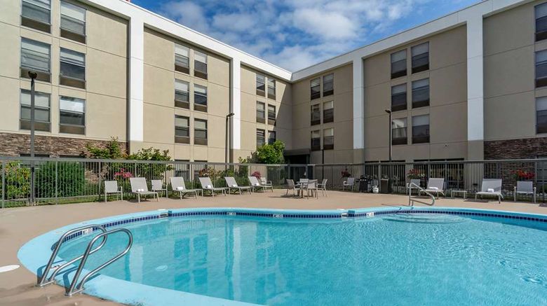 <b>Best Western Plus Bellingham Airport Pool</b>. Images powered by <a href="https://iceportal.shijigroup.com/" title="IcePortal" target="_blank">IcePortal</a>.