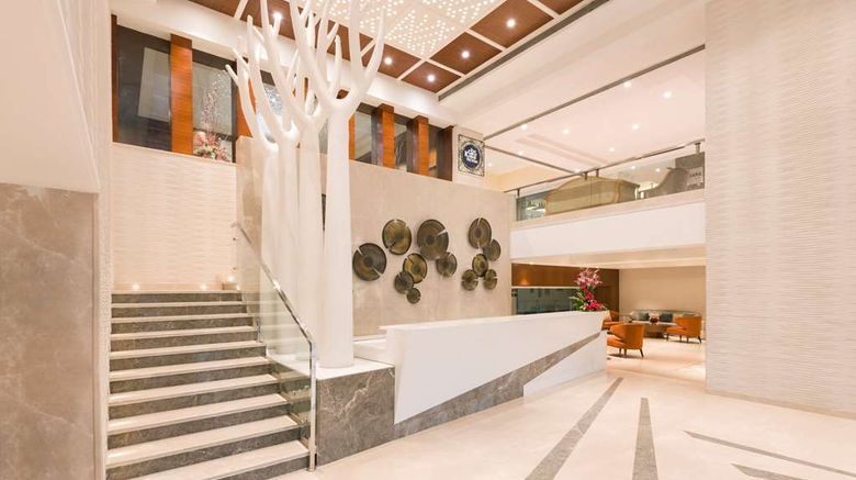 <b>Radisson Jaipur City Center Lobby</b>. Images powered by <a href="https://iceportal.shijigroup.com/" title="IcePortal" target="_blank">IcePortal</a>.