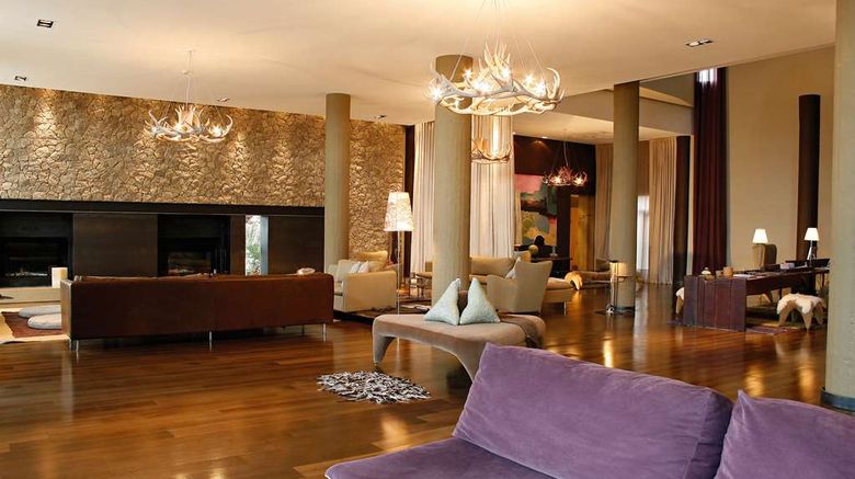 <b>Esplendor By Wyndham El Calafate Lobby</b>. Images powered by <a href="https://iceportal.shijigroup.com/" title="IcePortal" target="_blank">IcePortal</a>.