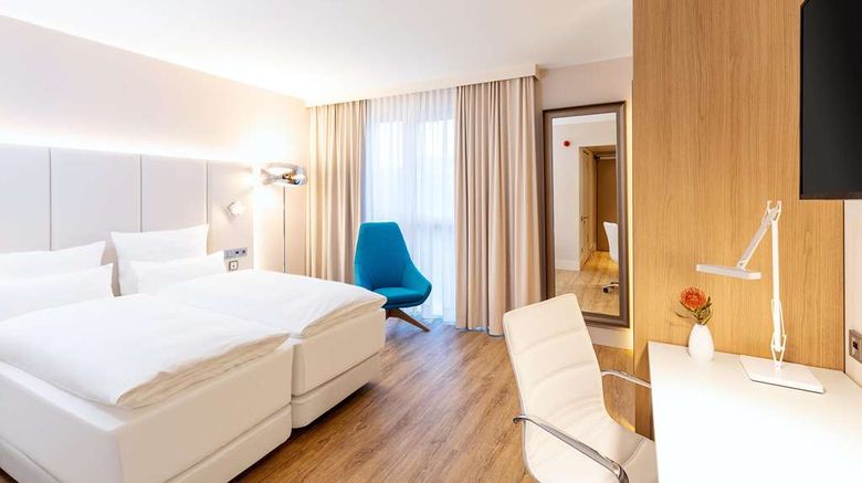 <b>NH Mannheim Room</b>. Images powered by <a href="https://iceportal.shijigroup.com/" title="IcePortal" target="_blank">IcePortal</a>.