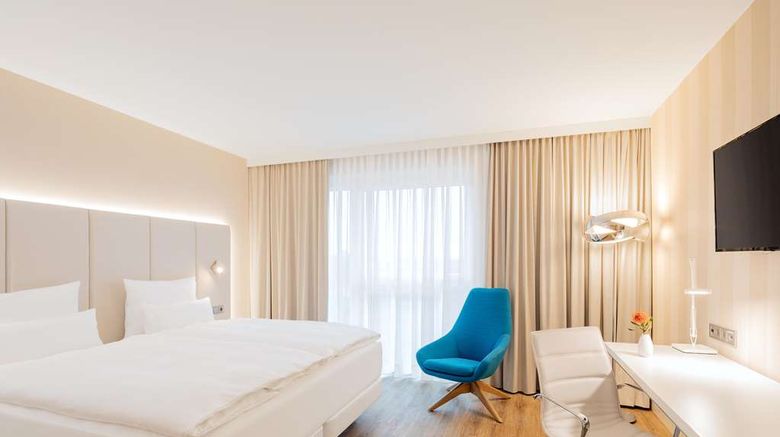<b>NH Mannheim Room</b>. Images powered by <a href="https://iceportal.shijigroup.com/" title="IcePortal" target="_blank">IcePortal</a>.