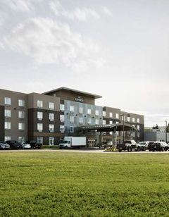 Pomeroy Inn & Suites Prince George