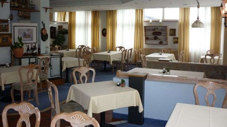 <b>Abakus Hotel Restaurant</b>. Images powered by <a href="https://iceportal.shijigroup.com/" title="IcePortal" target="_blank">IcePortal</a>.