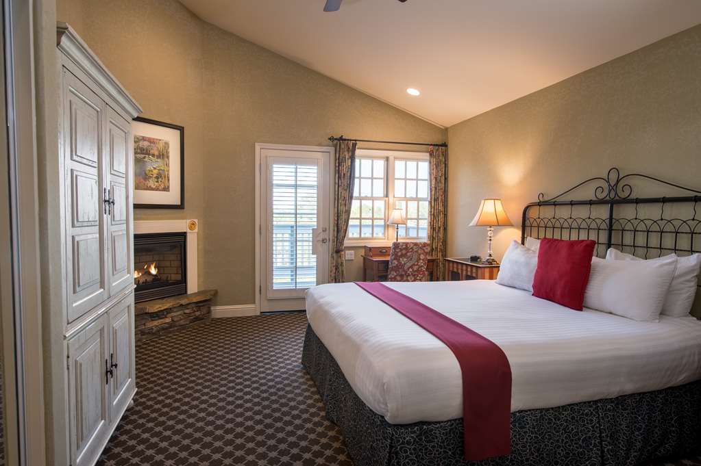 Cambria deals pines lodge