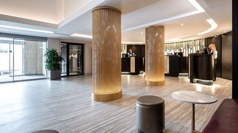 <b>Radisson Blu Astrid Hotel, Antwerpen Lobby</b>. Images powered by <a href="https://iceportal.shijigroup.com/" title="IcePortal" target="_blank">IcePortal</a>.