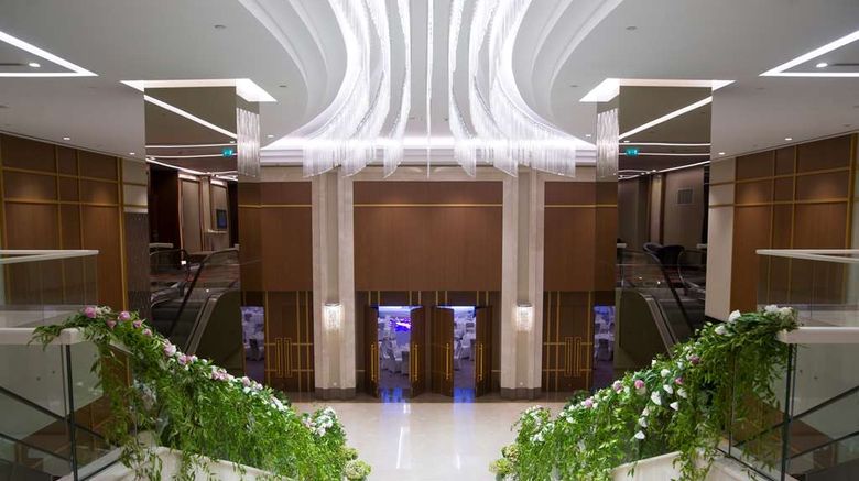 <b>Radisson Blu Hotel Kayseri Lobby</b>. Images powered by <a href="https://iceportal.shijigroup.com/" title="IcePortal" target="_blank">IcePortal</a>.