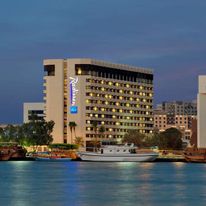 Radisson Blu Hotel, Dubai Deira Creek