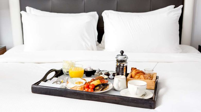 <b>Radisson Blu Edwardian, Vanderbilt Suite</b>. Images powered by <a href="https://iceportal.shijigroup.com/" title="IcePortal" target="_blank">IcePortal</a>.