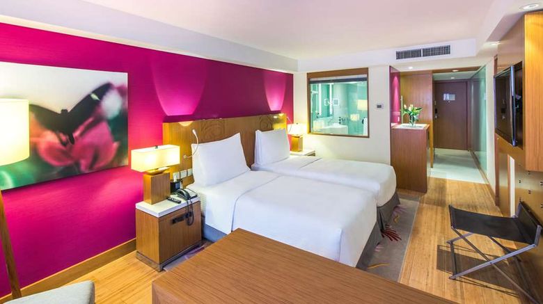 <b>Radisson Blu Hotel, Kuwait Room</b>. Images powered by <a href="https://iceportal.shijigroup.com/" title="IcePortal" target="_blank">IcePortal</a>.