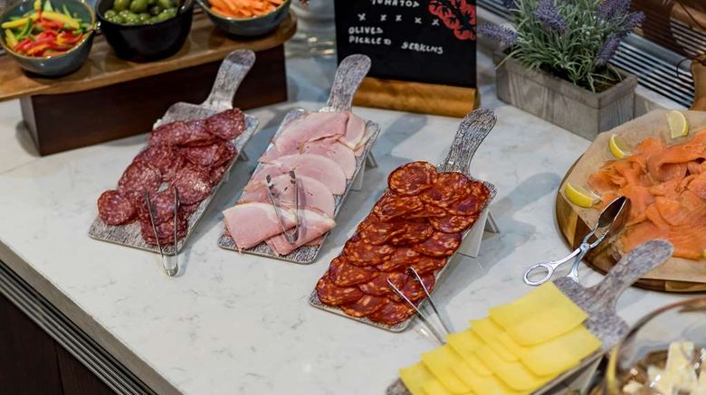 <b>Radisson Blu Hotel Manchester Airport Restaurant</b>. Images powered by <a href="https://iceportal.shijigroup.com/" title="IcePortal" target="_blank">IcePortal</a>.