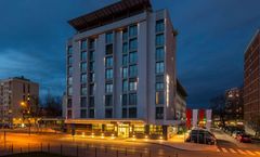 M hotel