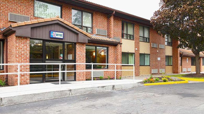 Motel 6 Syracuse Airport Exterior. Images powered by <a href="https://iceportal.shijigroup.com" target="_blank" rel="noopener">Ice Portal</a>.