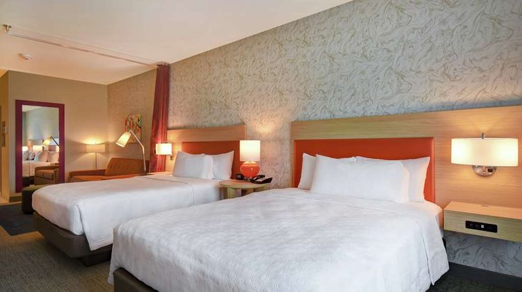 Home2 Suites by Hilton Harvey Room