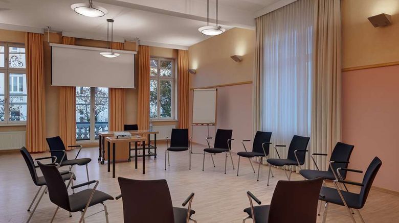 <b>MAXX Hotel Bad Honnef Meeting</b>. Images powered by <a href="https://iceportal.shijigroup.com/" title="IcePortal" target="_blank">IcePortal</a>.