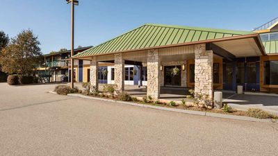 Travelodge by Wyndham Abbotsford