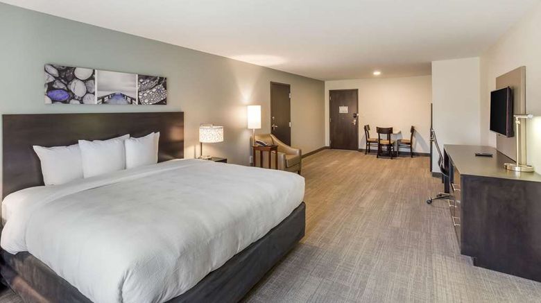 <b>MainStay Suites Logan Room</b>. Images powered by <a href="https://iceportal.shijigroup.com/" title="IcePortal" target="_blank">IcePortal</a>.